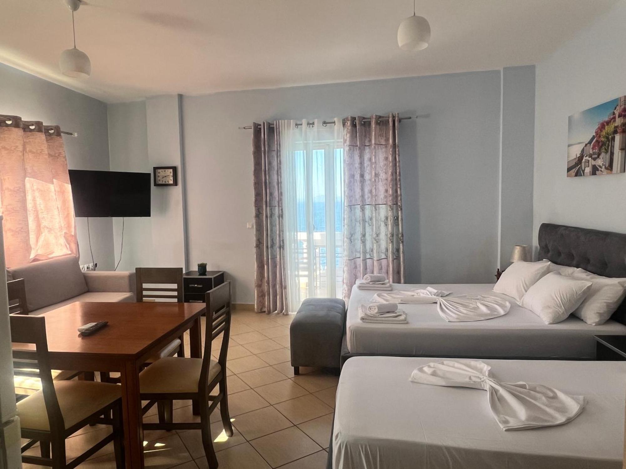 Rock Star-Pllakat Bed & Breakfast Саранде Екстериор снимка